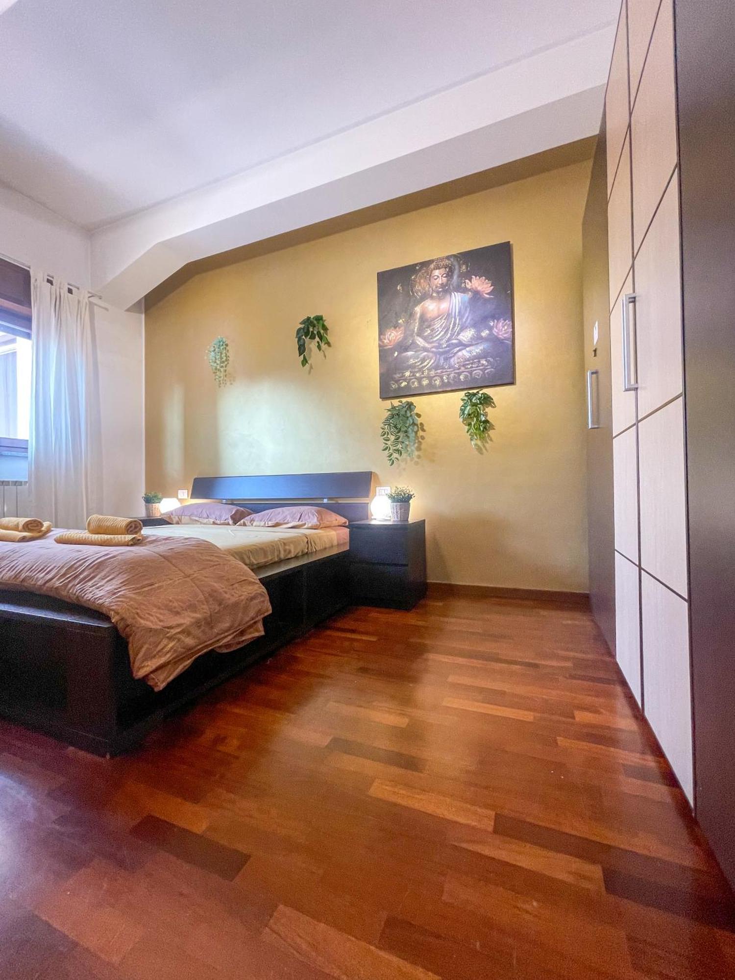 Home In Town - Niguarda - Metro M3 Sotto Casa - Duomo In 12Min ミラノ エクステリア 写真